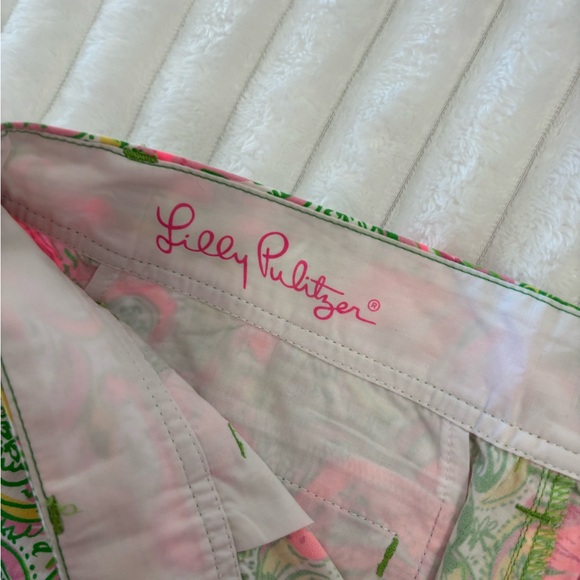 Lilly Pulitzer Callan Pink Flamingo Shorts - Picture 2 of 4